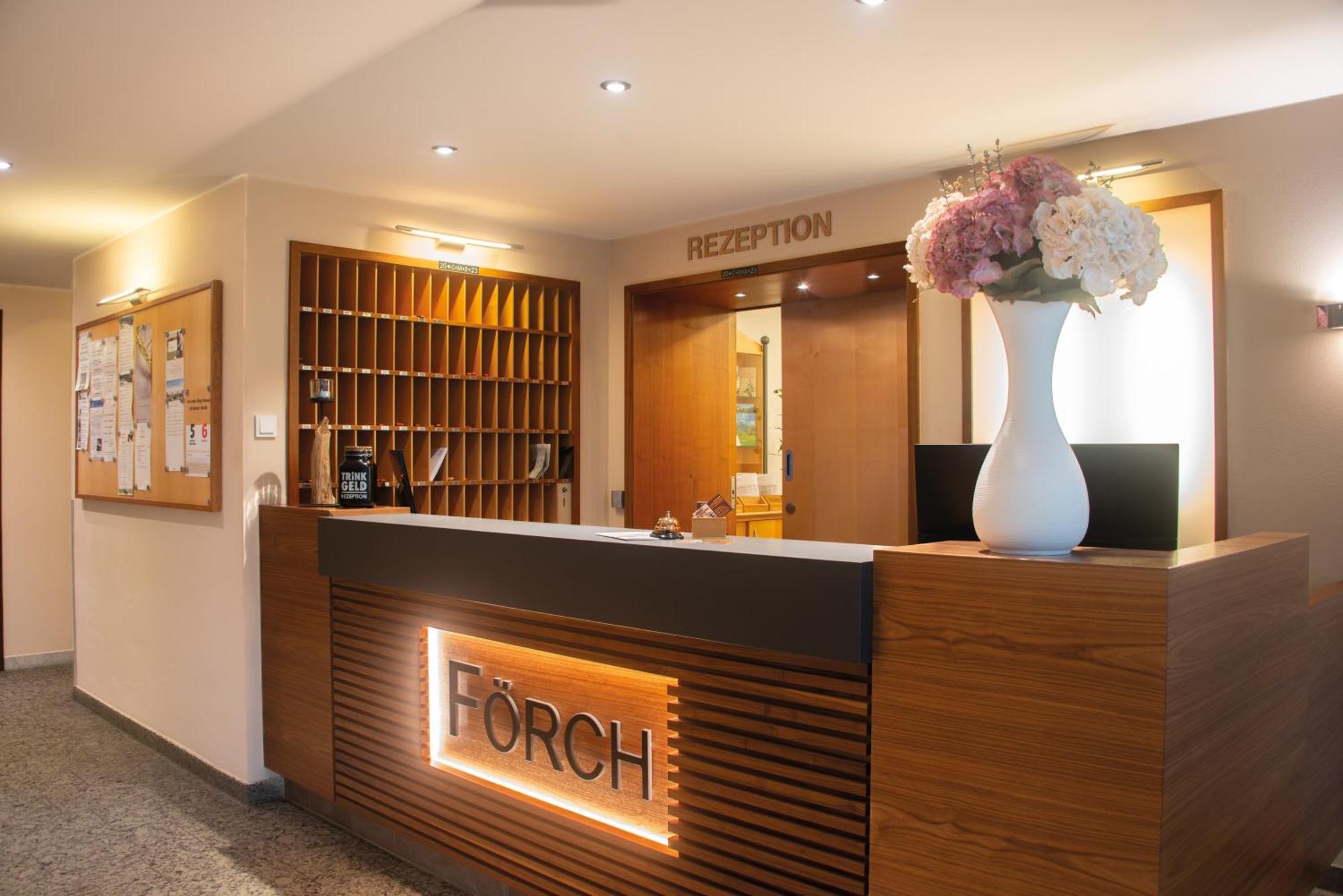 Kur- Und Wellnesshotel Foerch Bad Wörishofen Buitenkant foto
