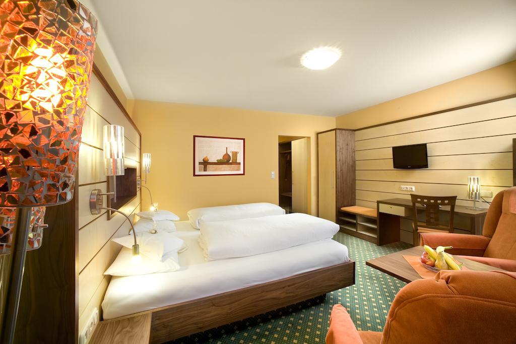 Kur- Und Wellnesshotel Foerch Bad Wörishofen Kamer foto