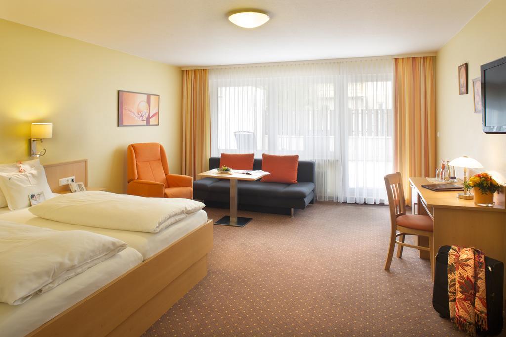 Kur- Und Wellnesshotel Foerch Bad Wörishofen Buitenkant foto